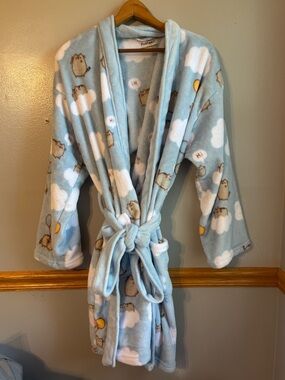 Pusheen Cozy Plush Robe Adult XS/M Blue Clouds Pusheen Cat, Balloons Pockets Tie